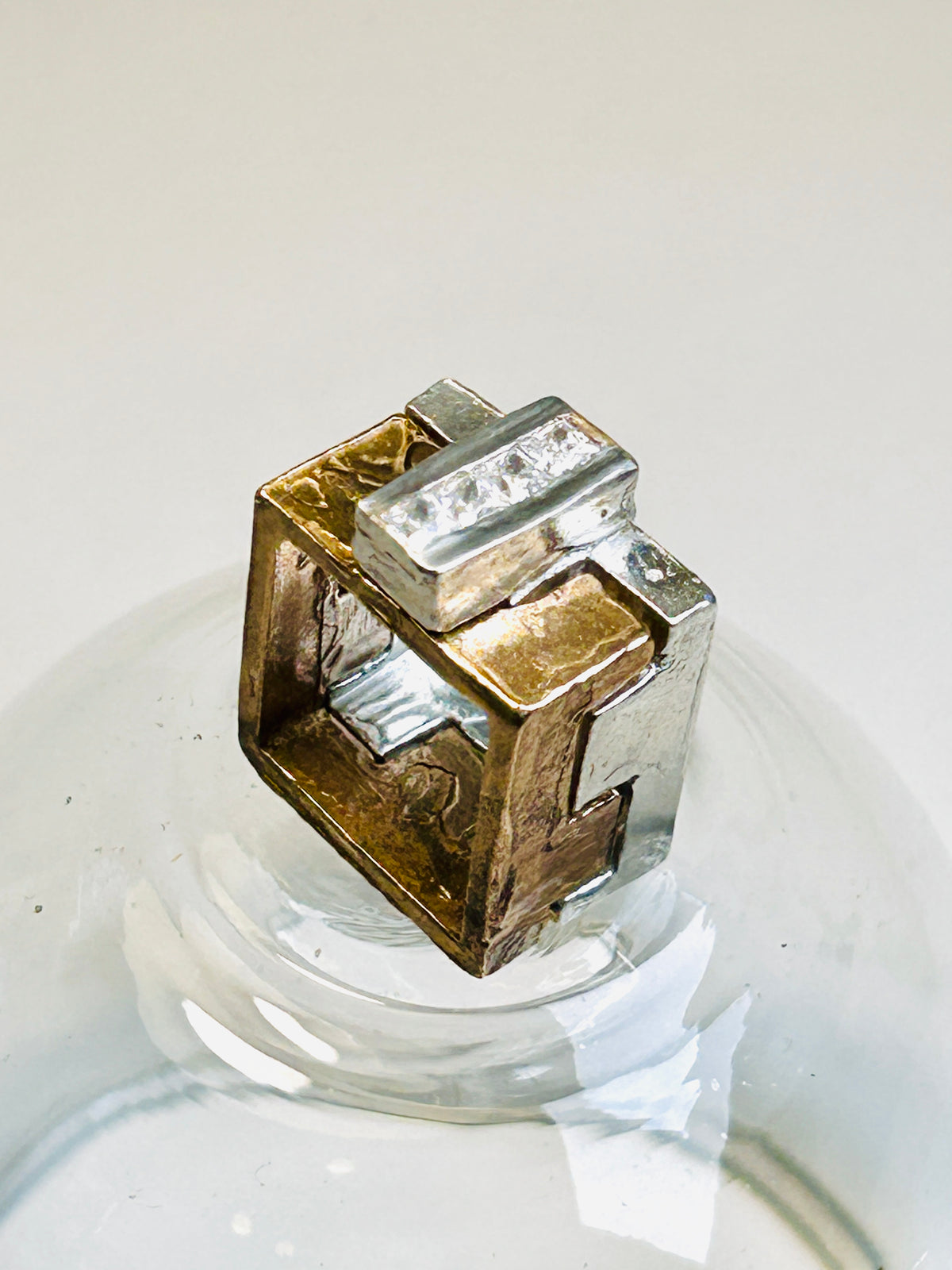ANELLO EMBRACE IN BRONZO ARGENTO e DURALITI BIANCHE