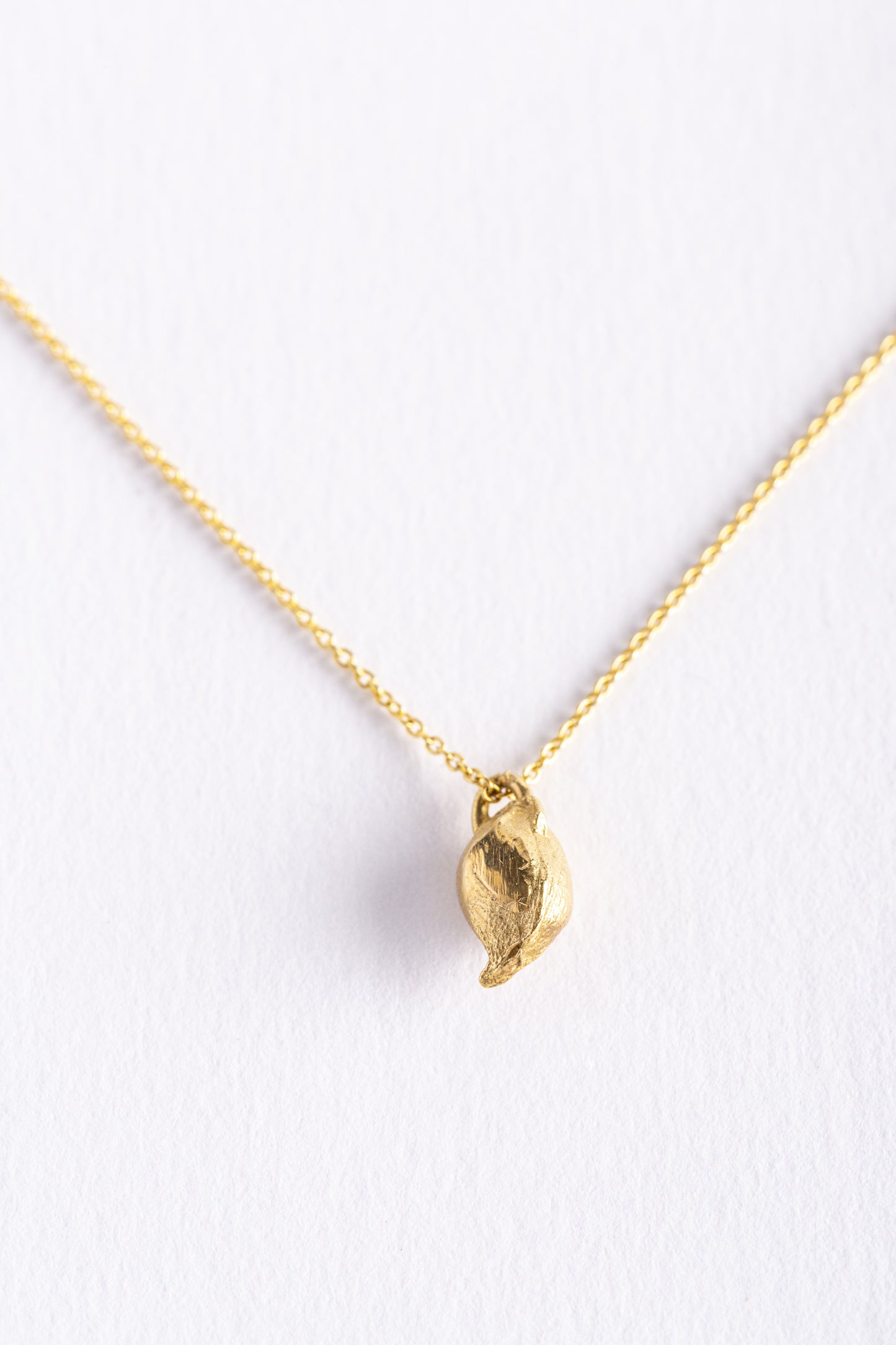 9kt gold LEMON seed CHOKER
