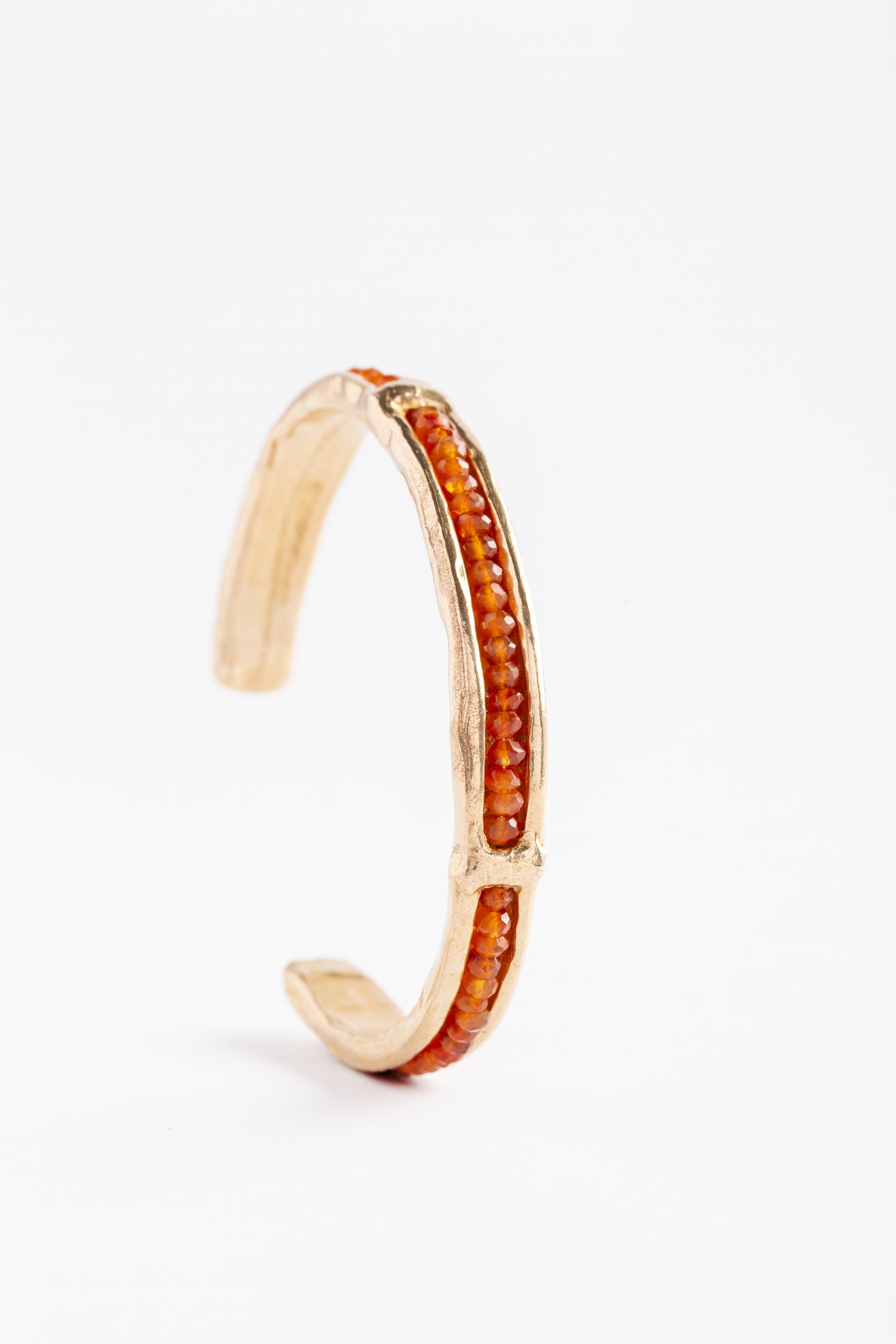 PULSERA KILIM DE UN SOLO HILO con CUARZO NARANJA