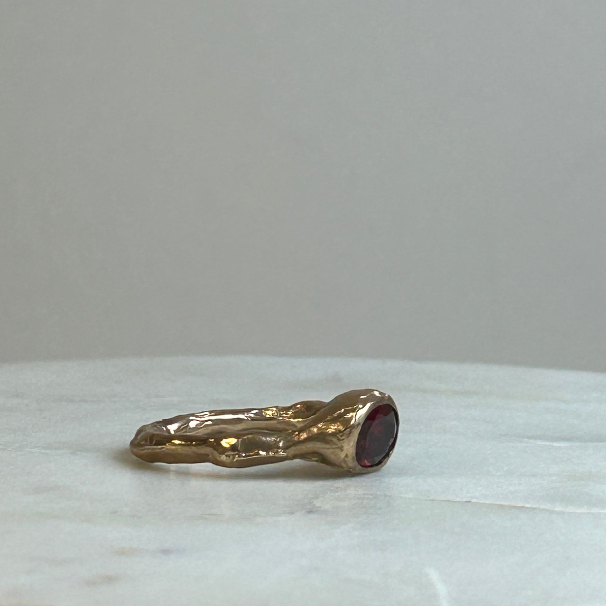 ANELLO ORGANIC BRONZO-granato