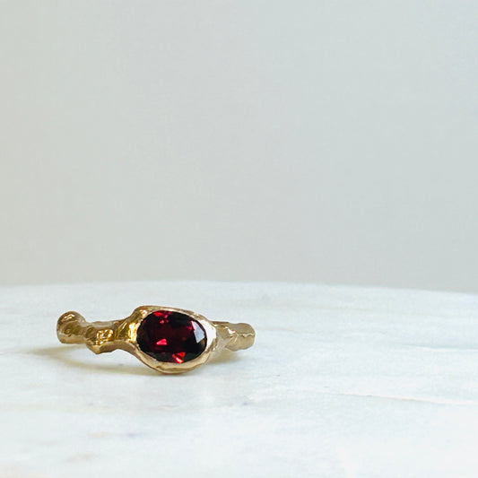 ANELLO  ORGANIC  in BRONZO  GRANATI rossi