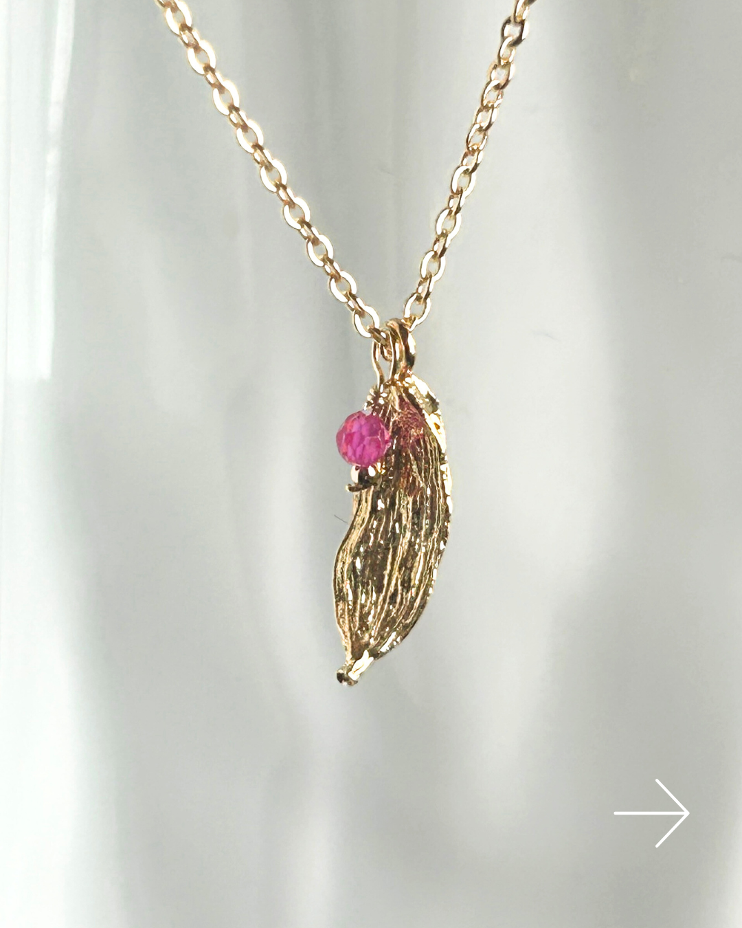 CARDAMOM NECKLACE in 24kt gold-plated brass and rubellite