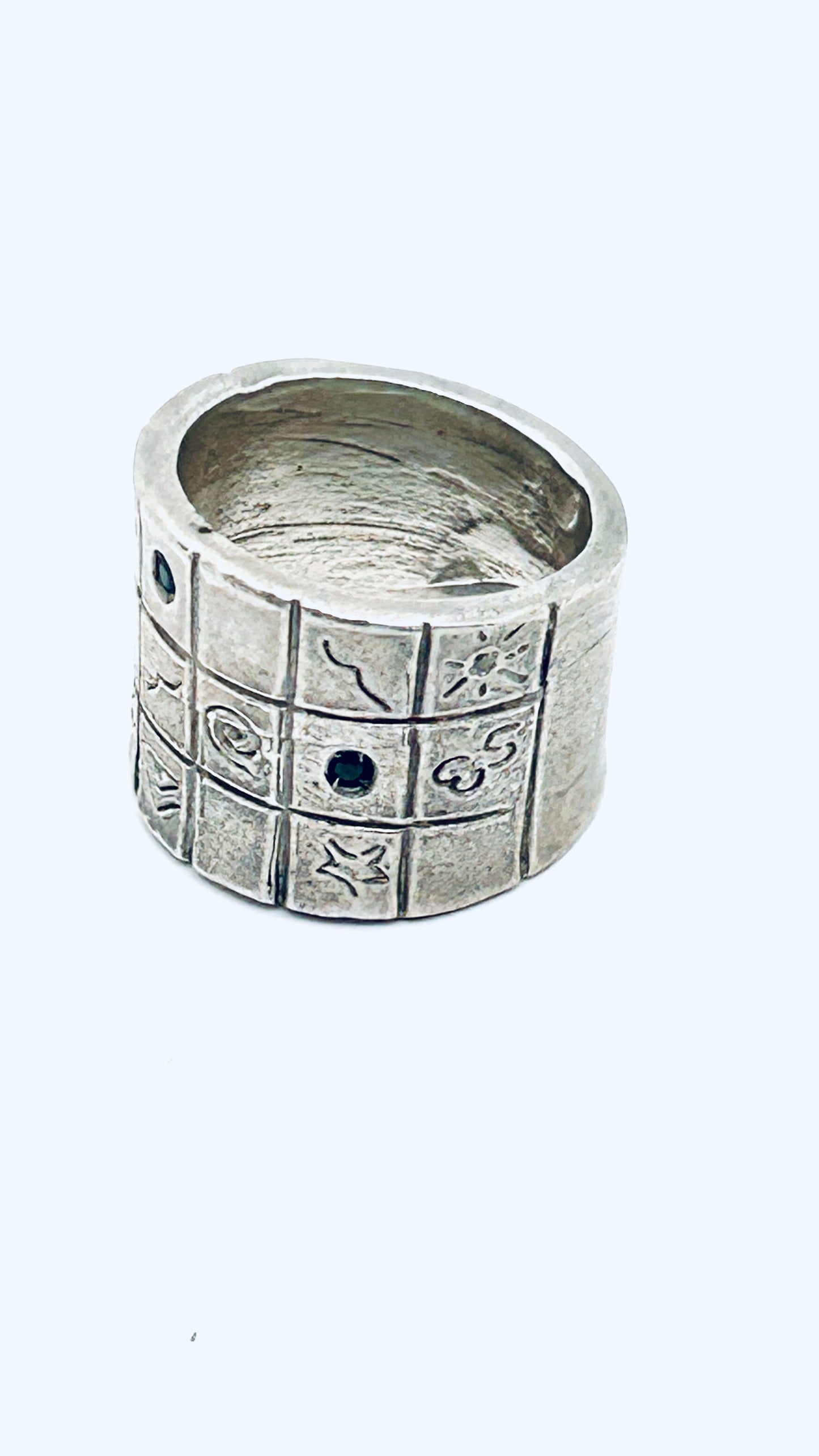 ANELLO SYMBOL ARGENTO E DIAMANTI NERI