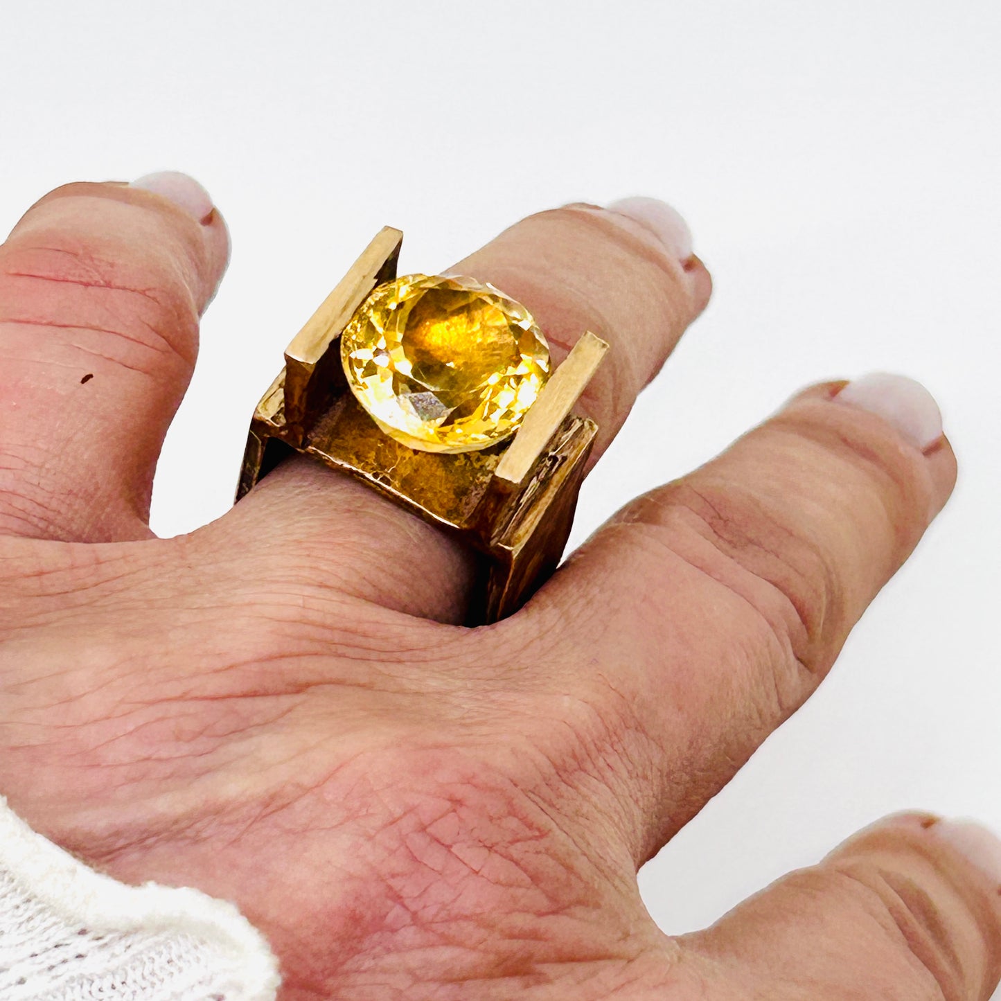 ANILLO CUADRADO GRANDE con cuarzo citrino amarillo