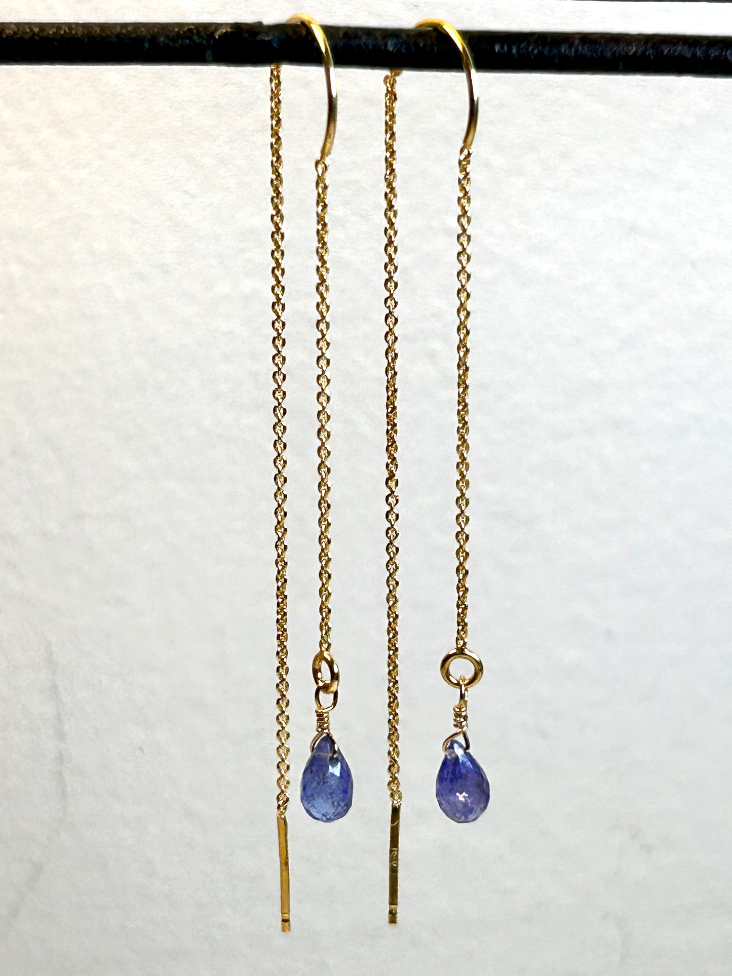 Orecchini LONG LIGHT con topazio blu london
