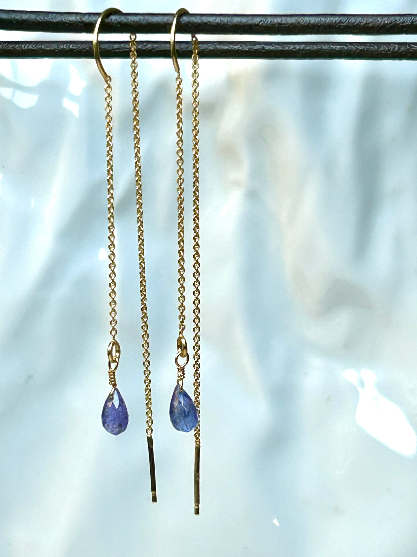 Orecchini LONG LIGHT con topazio blu london