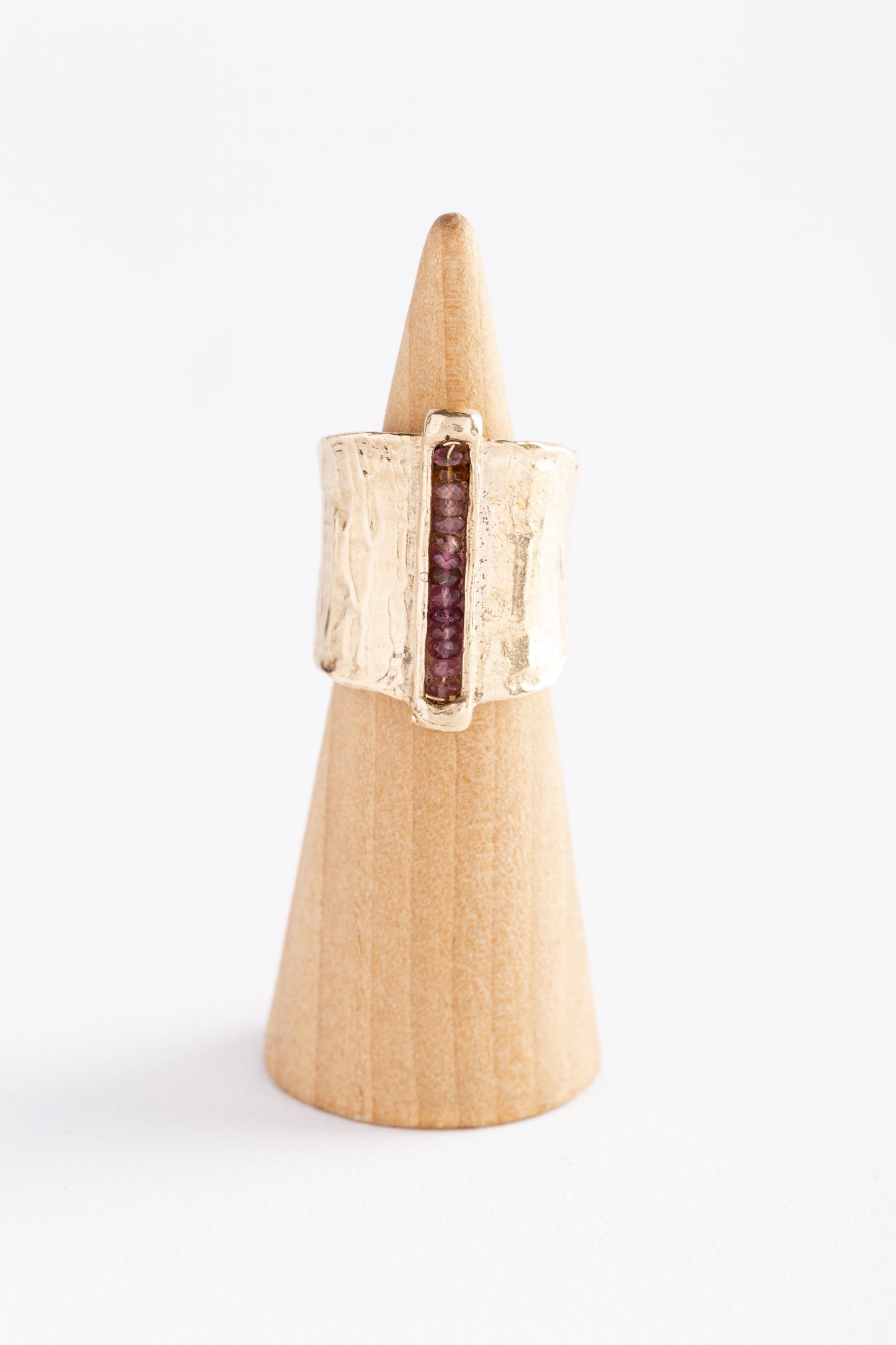 ANILLO KILIM HOJA VERTICAL con zafiros rosas