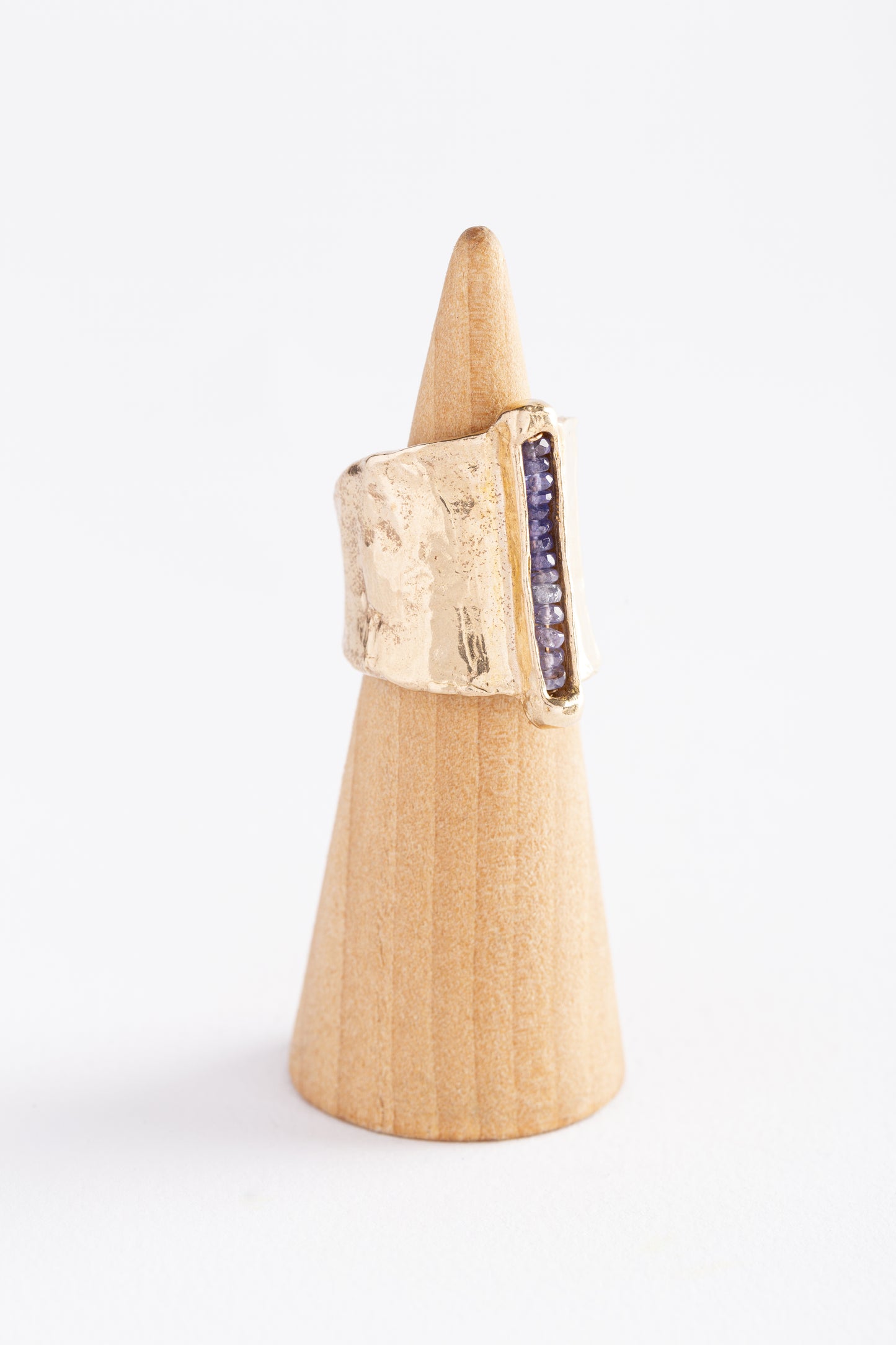 ANILLO KILIM HOJA VERTICAL con zafiros rosas