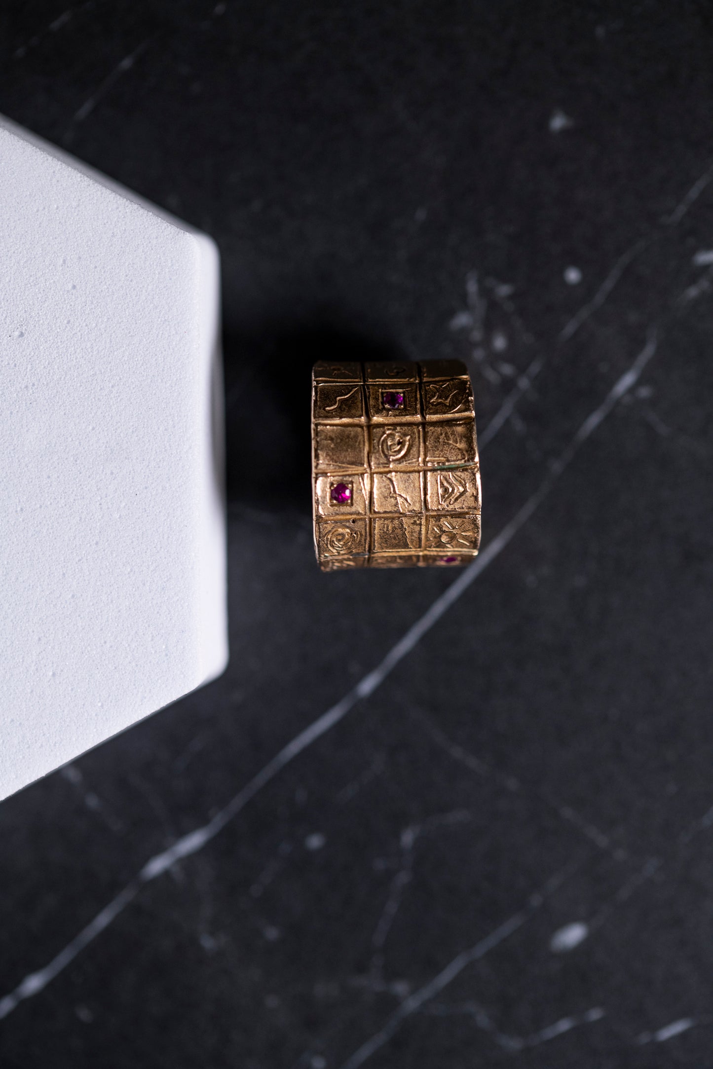 SYMBOL Ring
