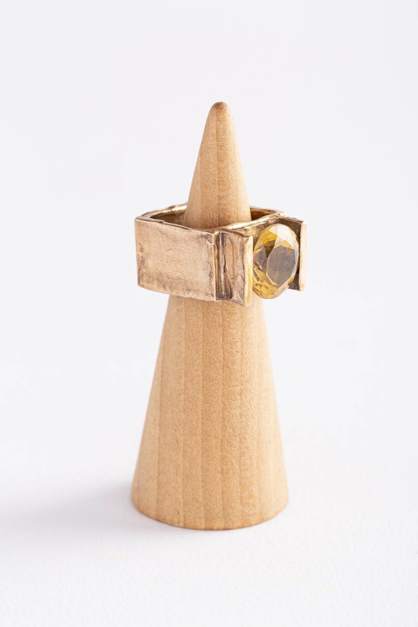ANELLO BIG SQUARE, bronzo e quarzo citrino giallo