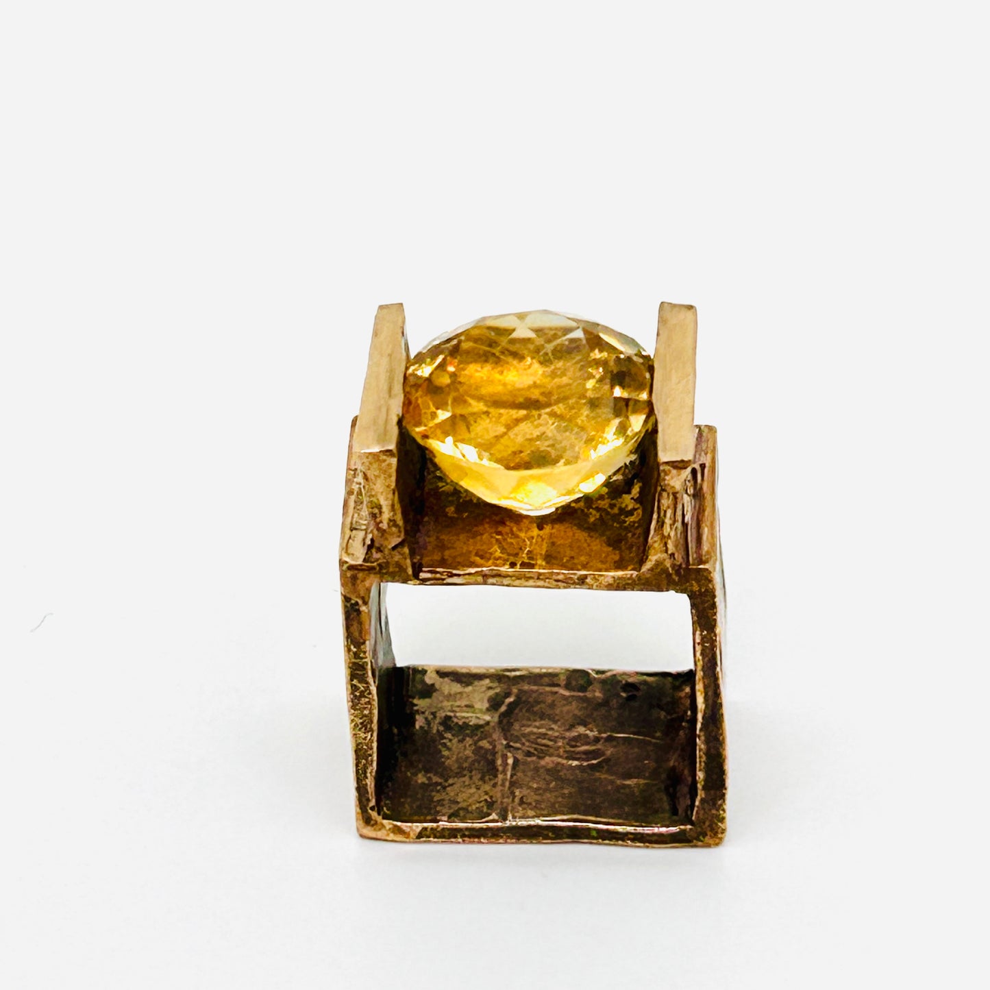 Anello quadrato in bronzo con quarzo citrino