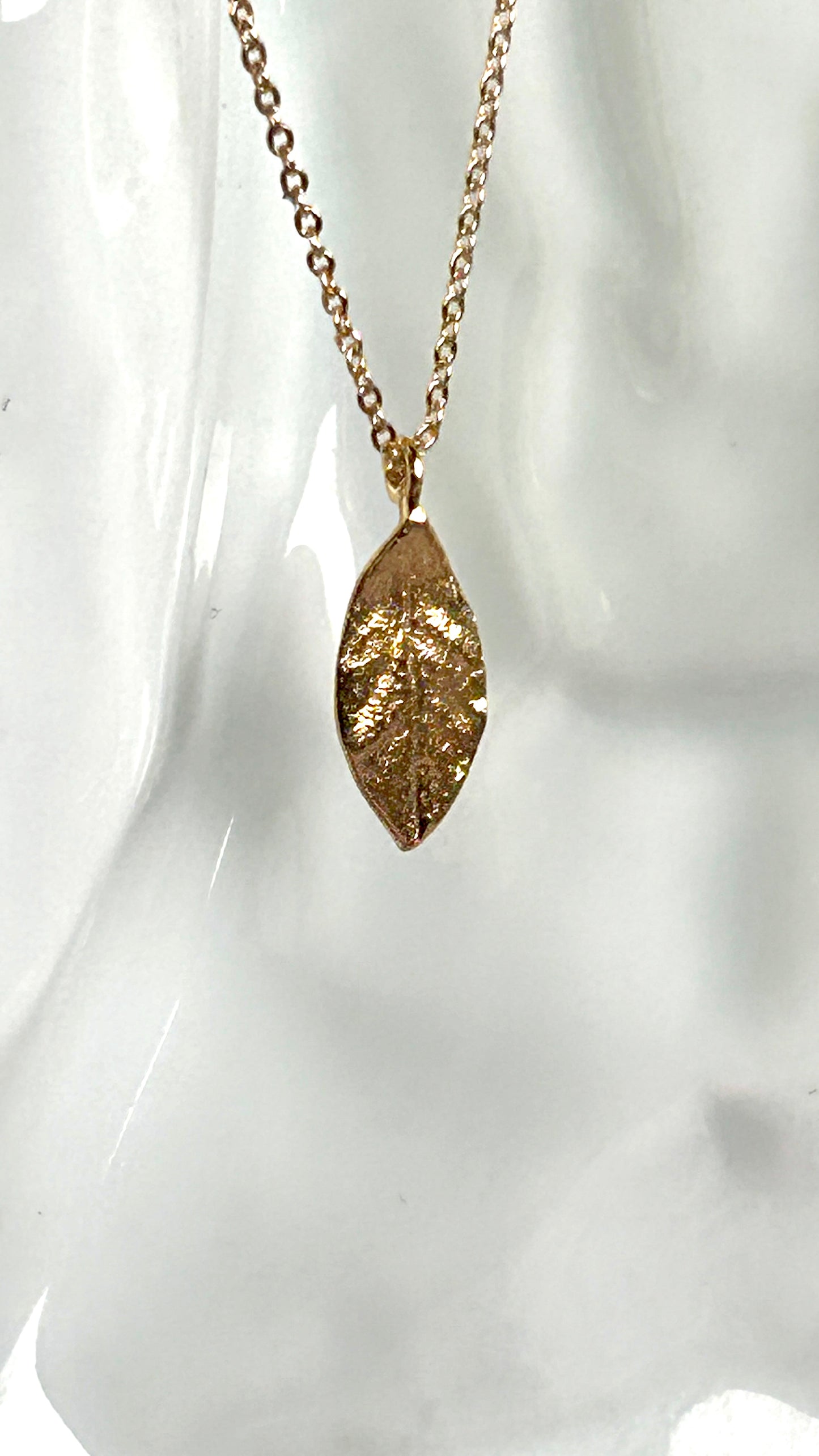 LAUREL CHOKER