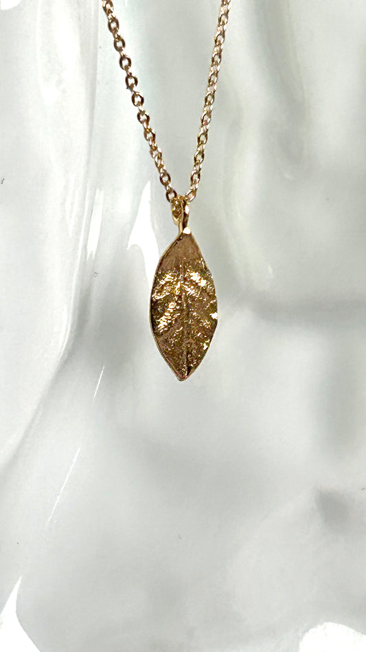 LAUREL CHOKER